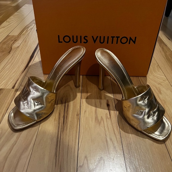 Monogram Pattern Leather Slides Women's Size: 9 | IT 39 - Picture 4 of 6